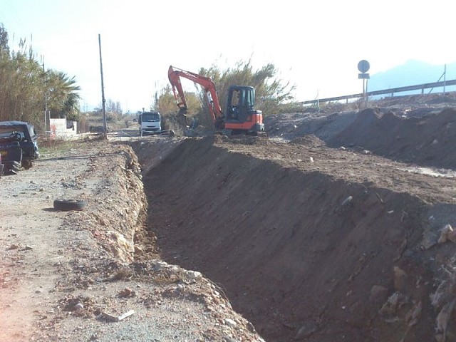 Taruzar irrigation canal in Pego